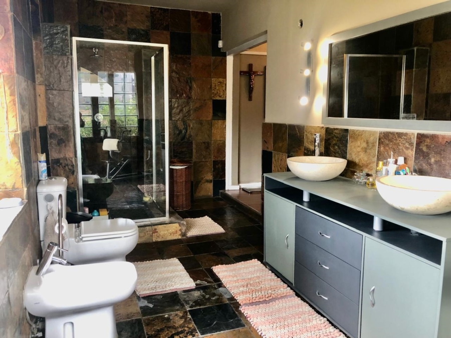 3 Bedroom Property for Sale in Edenvale Central Gauteng
