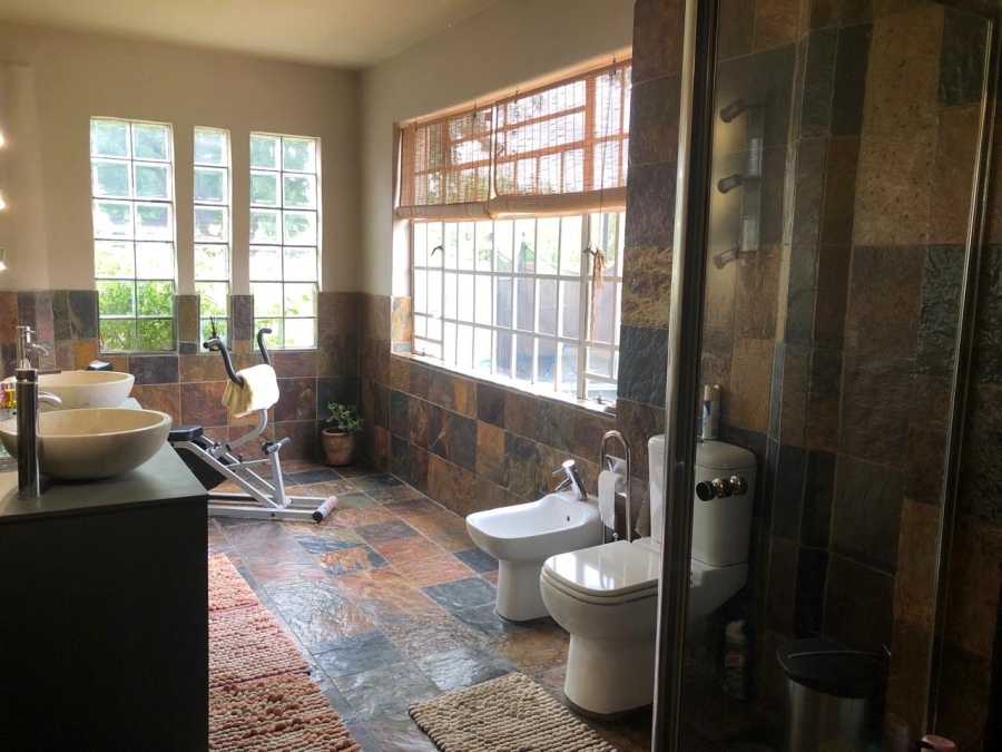3 Bedroom Property for Sale in Edenvale Central Gauteng