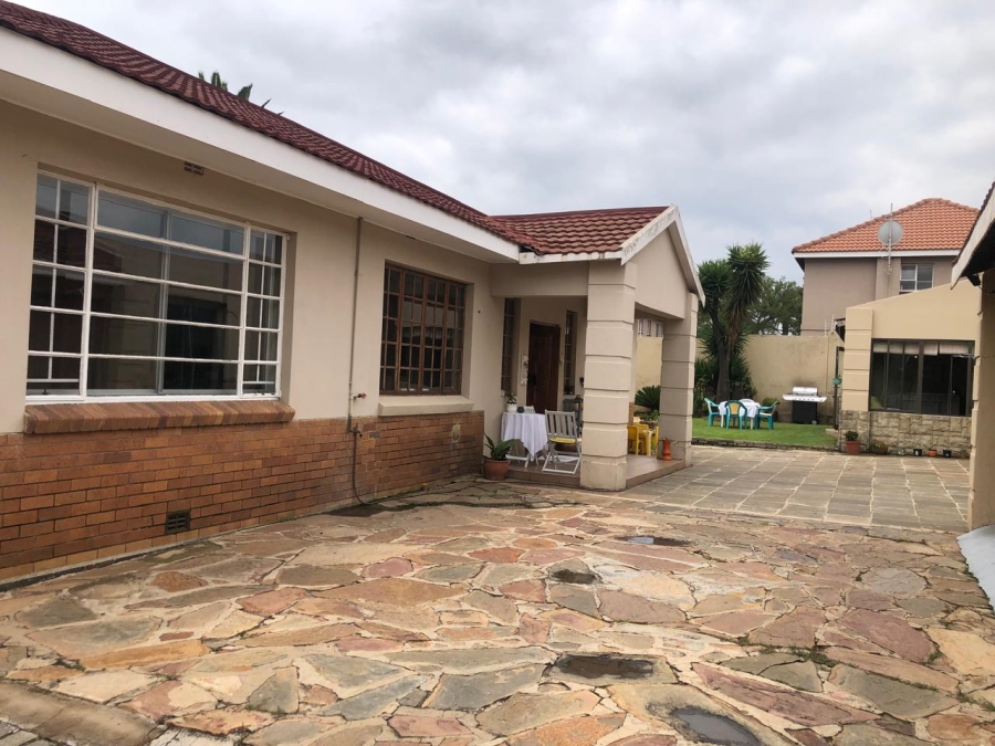 3 Bedroom Property for Sale in Edenvale Central Gauteng