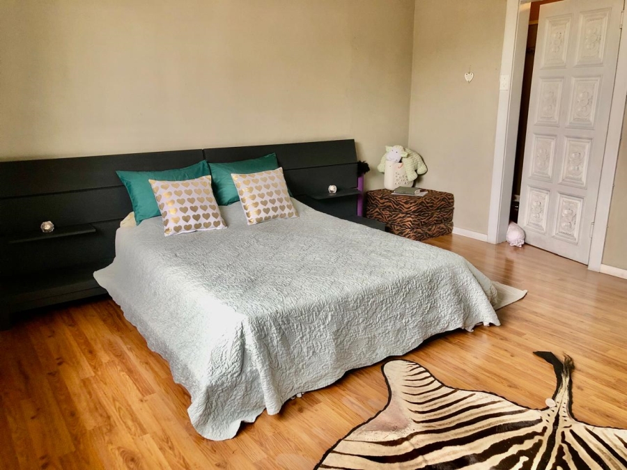 3 Bedroom Property for Sale in Edenvale Central Gauteng