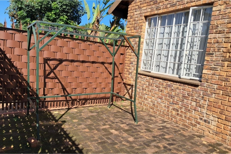 To Let 1 Bedroom Property for Rent in Sinoville Gauteng