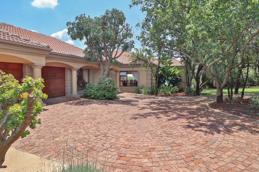 4 Bedroom Property for Sale in Leeuwfontein Gauteng