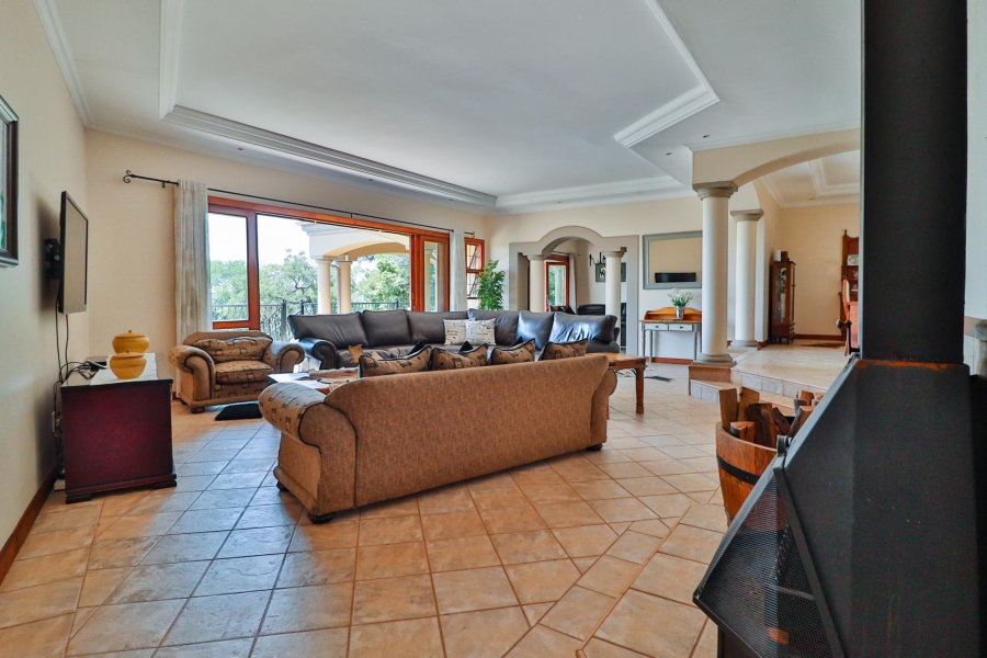 4 Bedroom Property for Sale in Leeuwfontein Gauteng