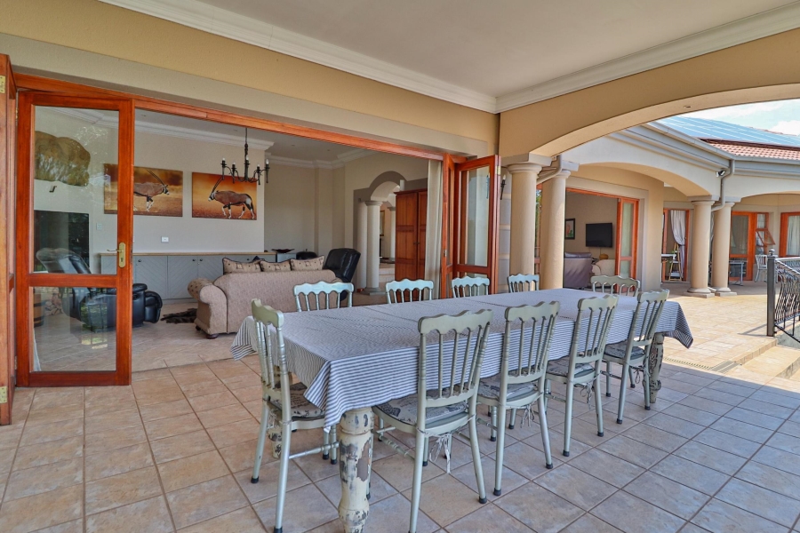4 Bedroom Property for Sale in Leeuwfontein Gauteng