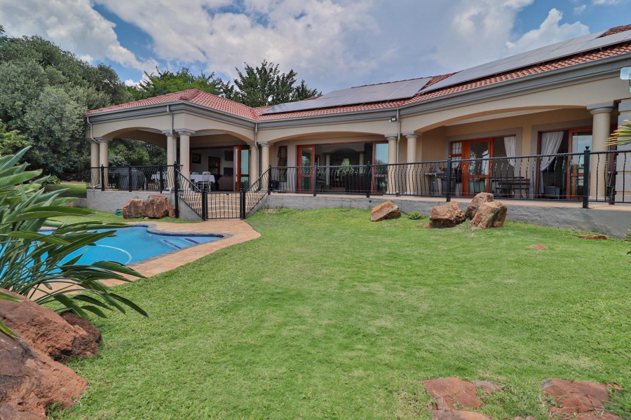 4 Bedroom Property for Sale in Leeuwfontein Gauteng