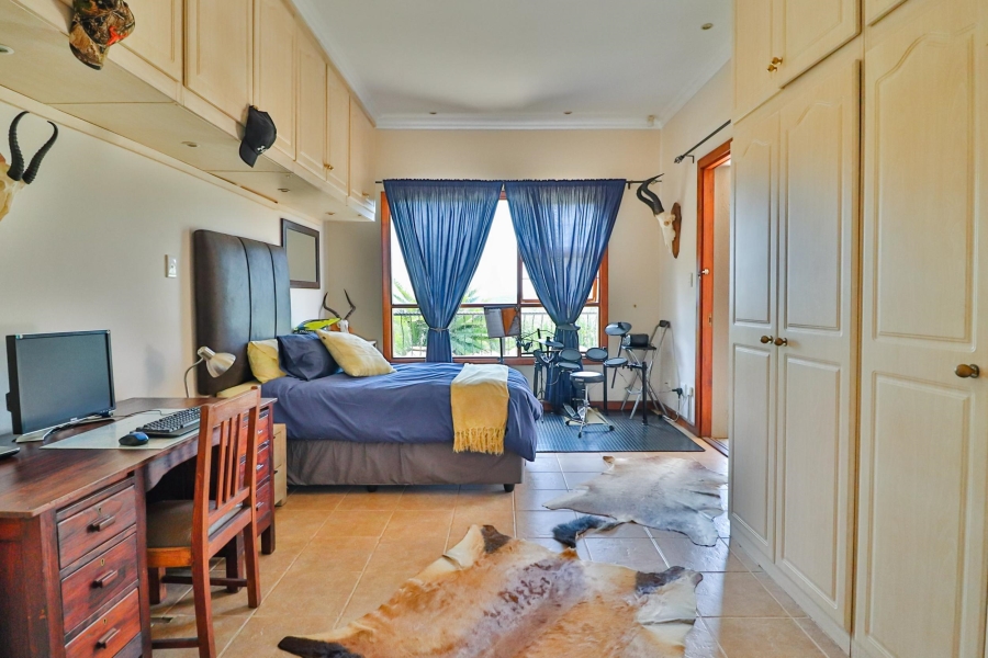 4 Bedroom Property for Sale in Leeuwfontein Gauteng