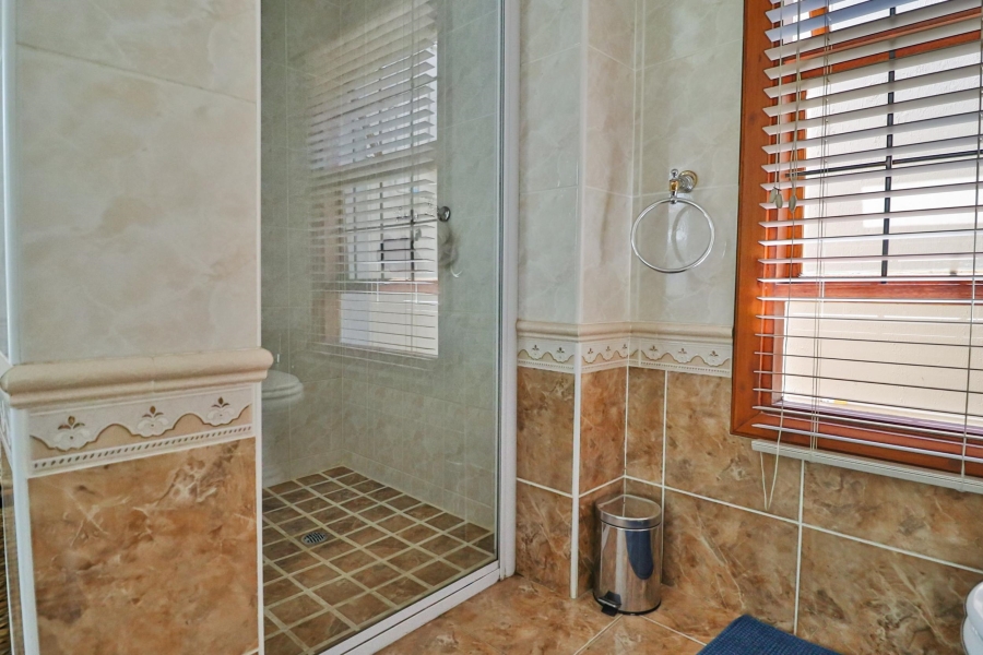 4 Bedroom Property for Sale in Leeuwfontein Gauteng