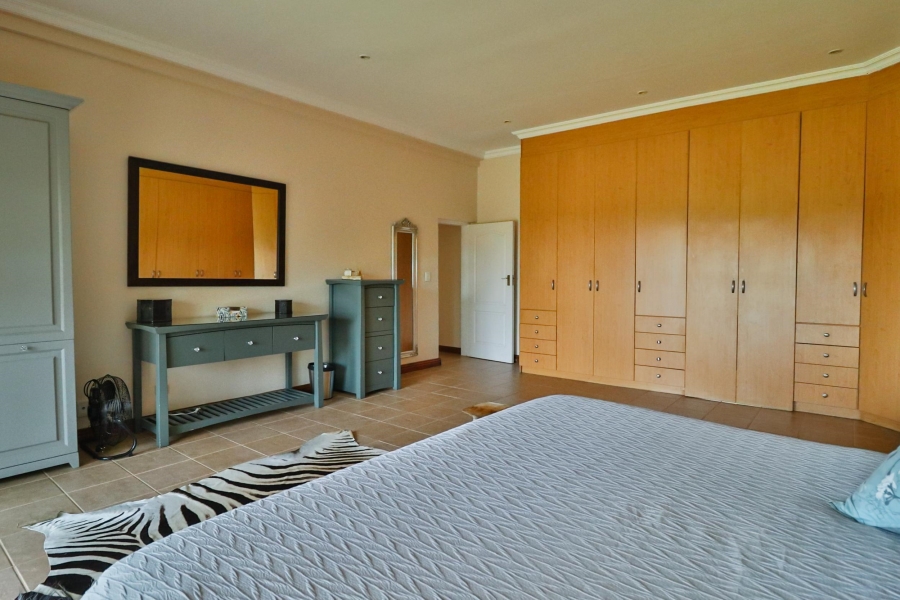 4 Bedroom Property for Sale in Leeuwfontein Gauteng