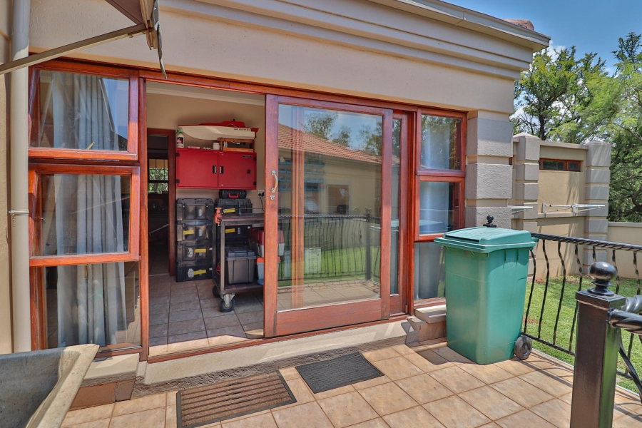 4 Bedroom Property for Sale in Leeuwfontein Gauteng