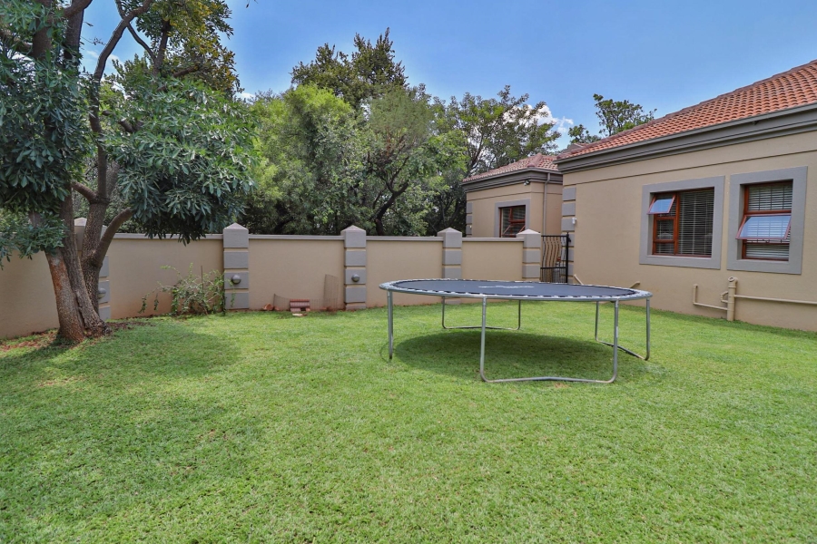 4 Bedroom Property for Sale in Leeuwfontein Gauteng