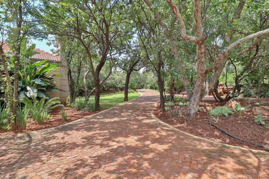 4 Bedroom Property for Sale in Leeuwfontein Gauteng
