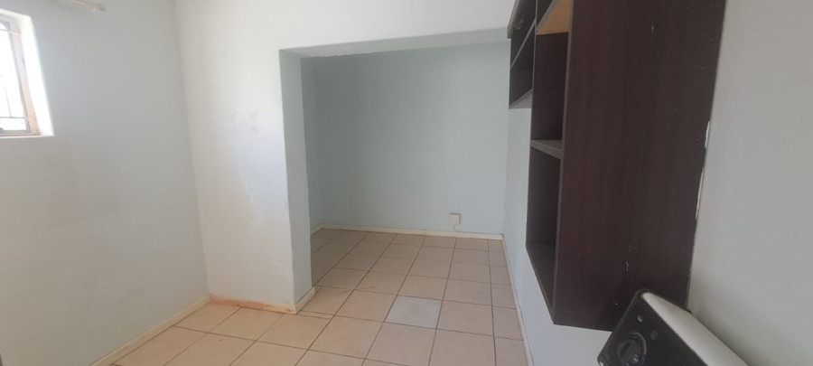 To Let 4 Bedroom Property for Rent in Randgate Gauteng