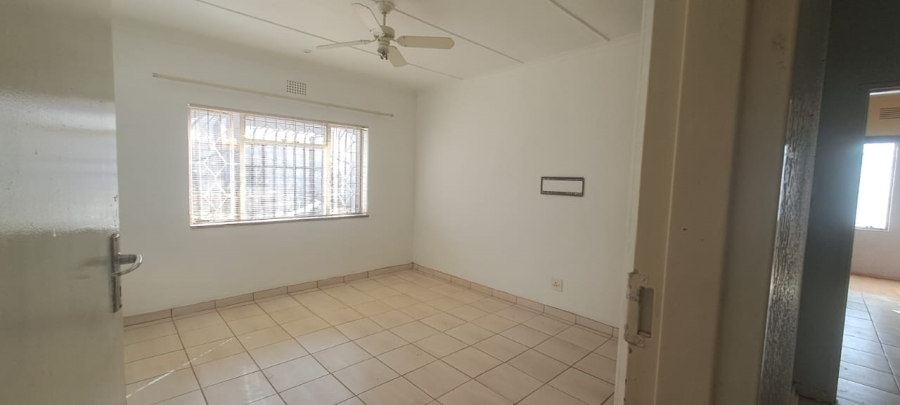 To Let 4 Bedroom Property for Rent in Randgate Gauteng