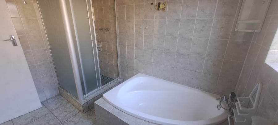 To Let 4 Bedroom Property for Rent in Randgate Gauteng