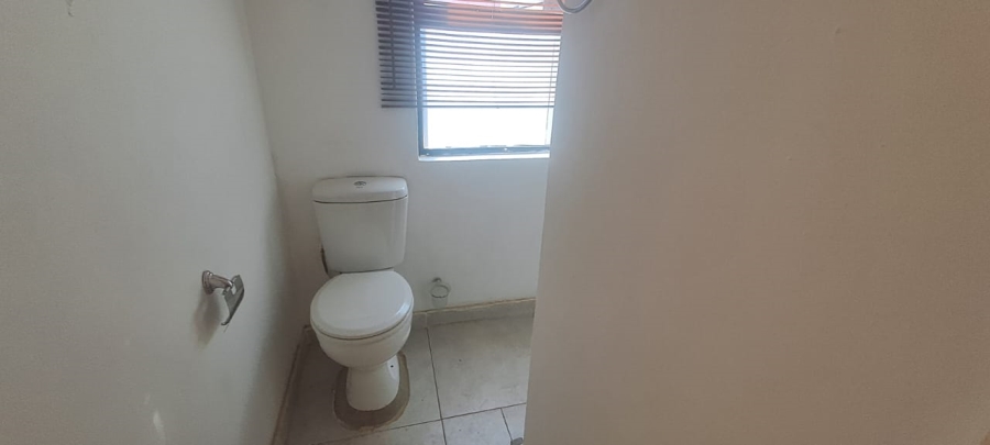 To Let 4 Bedroom Property for Rent in Randgate Gauteng