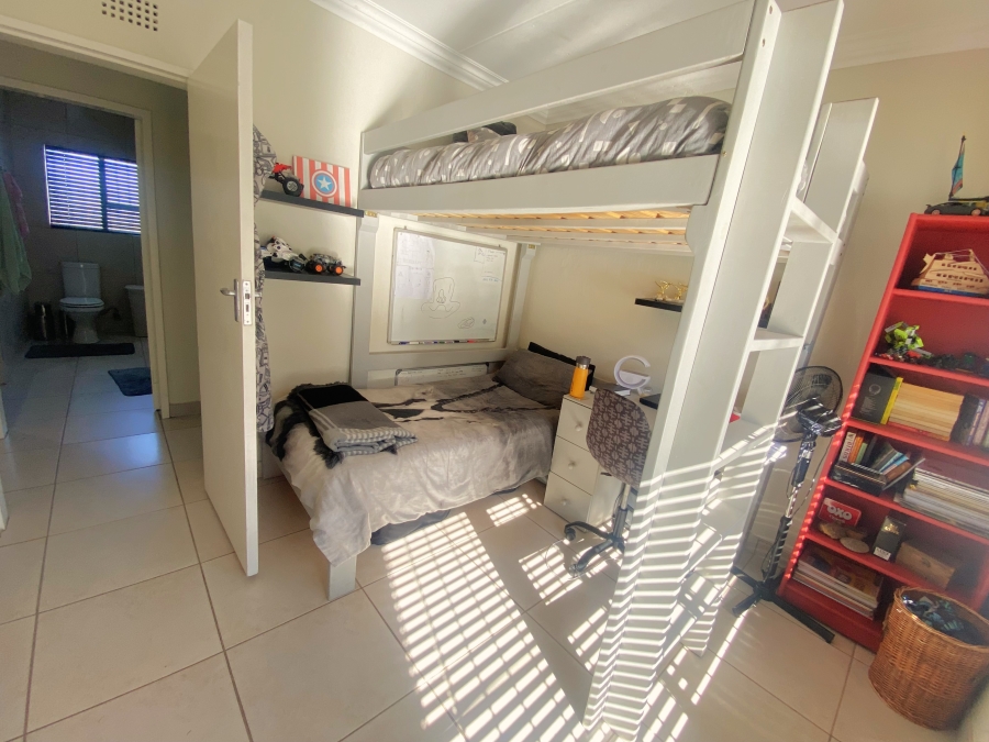 4 Bedroom Property for Sale in Roodekrans Gauteng