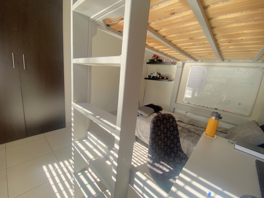 4 Bedroom Property for Sale in Roodekrans Gauteng