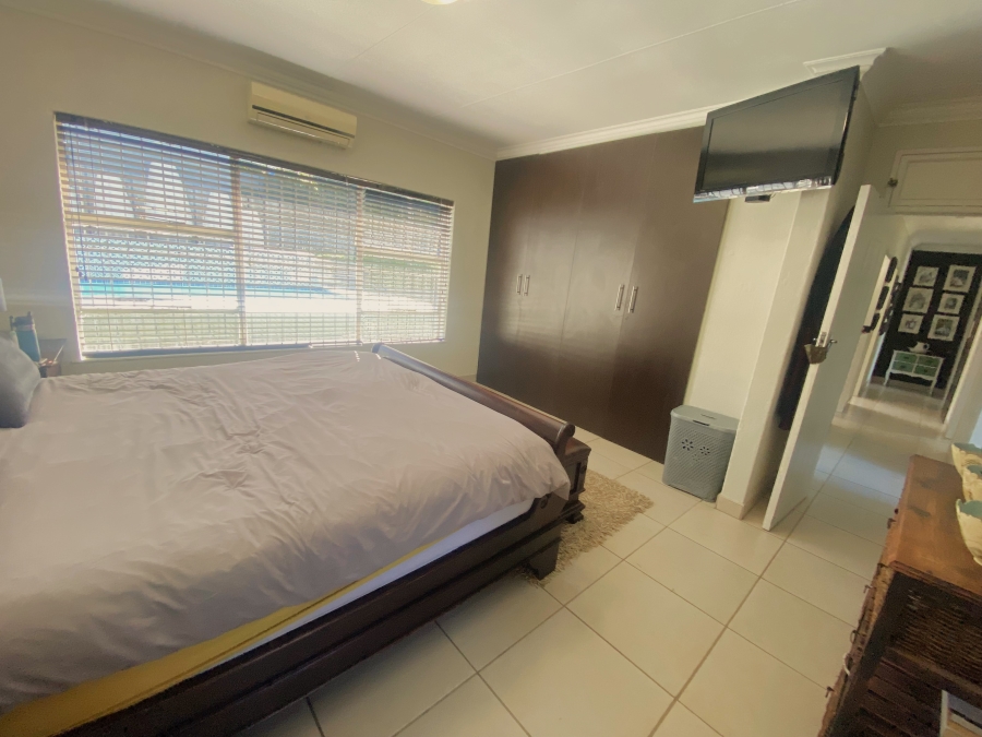 4 Bedroom Property for Sale in Roodekrans Gauteng