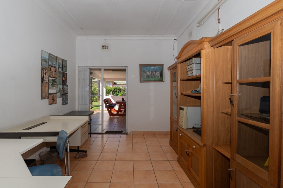 4 Bedroom Property for Sale in Edenvale Central Gauteng