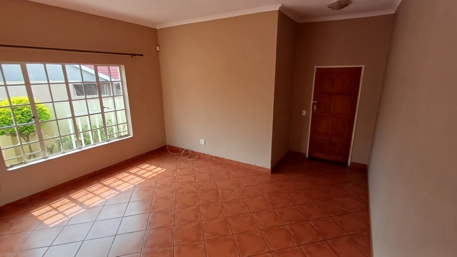 To Let 3 Bedroom Property for Rent in Lyttelton Manor Gauteng