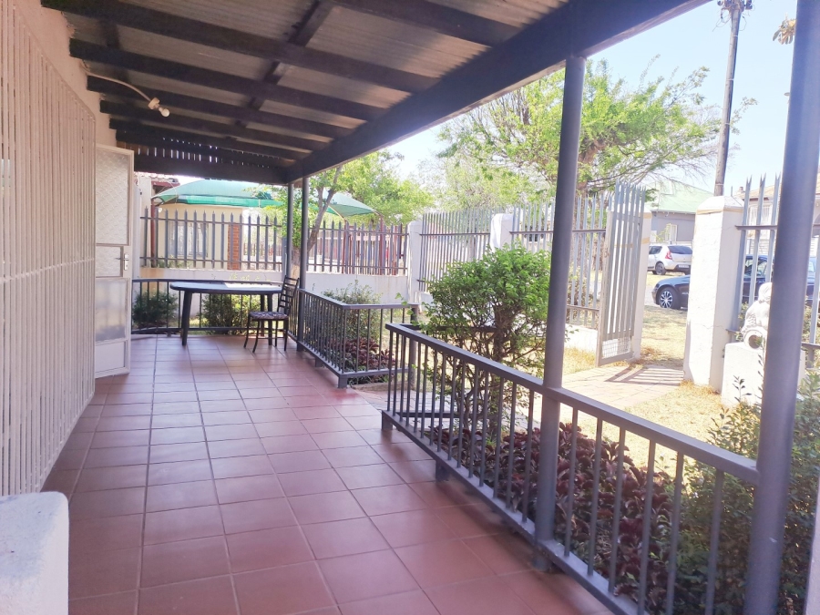 3 Bedroom Property for Sale in Rosettenville Gauteng