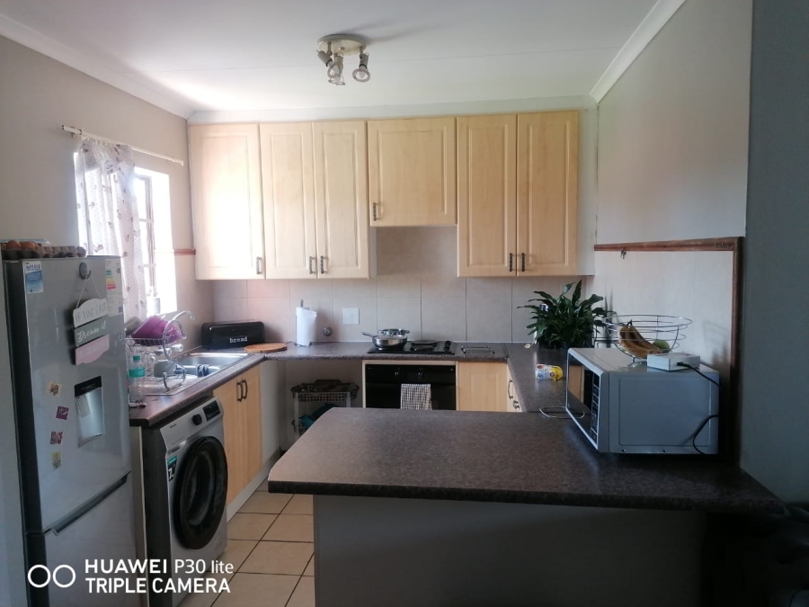 2 Bedroom Property for Sale in Equestria Gauteng