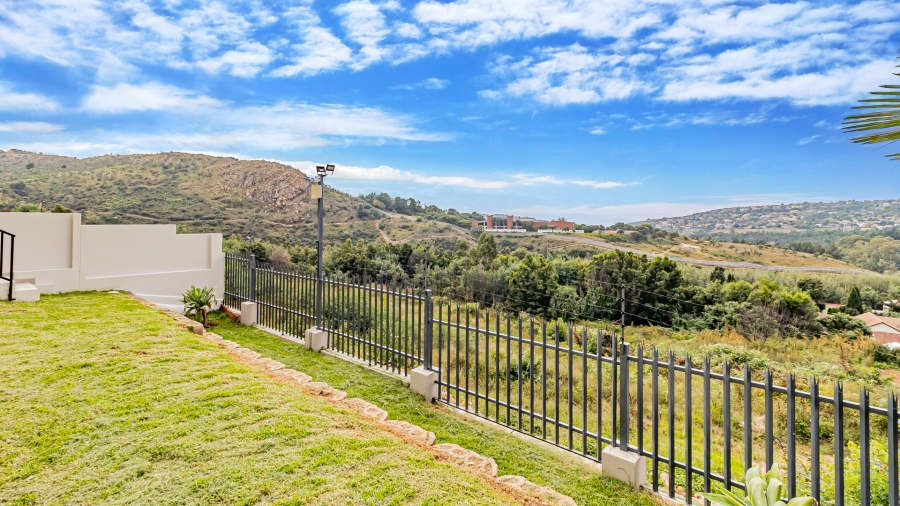 4 Bedroom Property for Sale in Roodekrans Gauteng