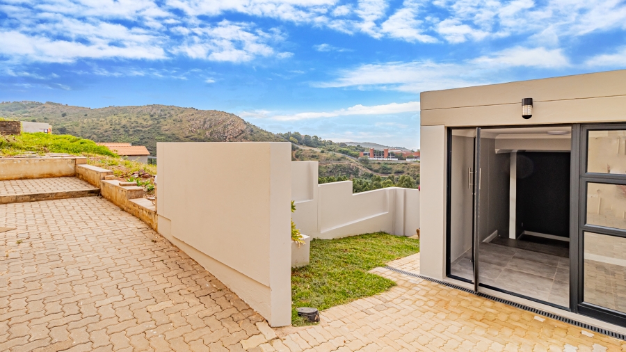 4 Bedroom Property for Sale in Roodekrans Gauteng