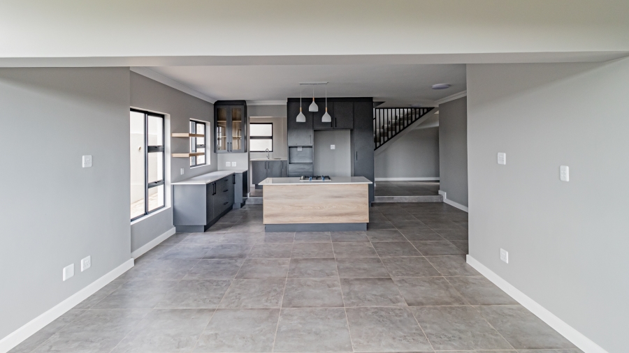 4 Bedroom Property for Sale in Roodekrans Gauteng