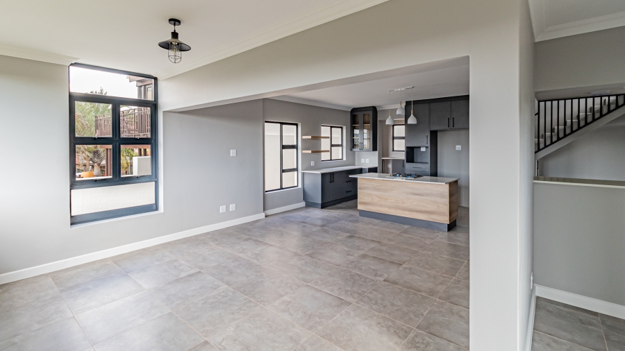 4 Bedroom Property for Sale in Roodekrans Gauteng