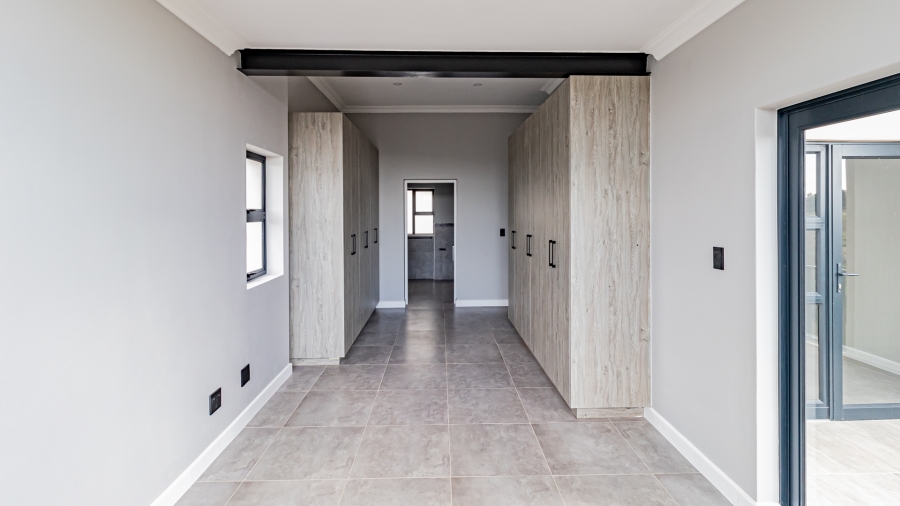 4 Bedroom Property for Sale in Roodekrans Gauteng