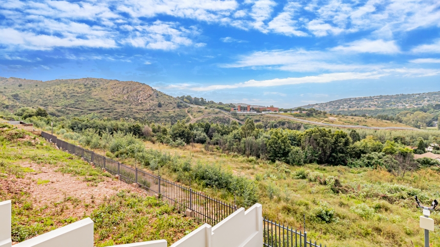 4 Bedroom Property for Sale in Roodekrans Gauteng
