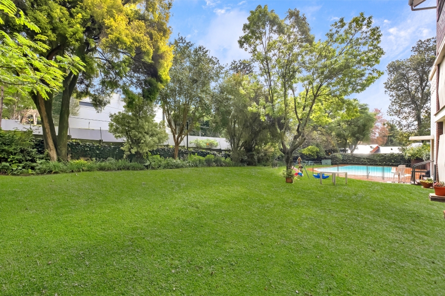 2 Bedroom Property for Sale in Atholl Gauteng