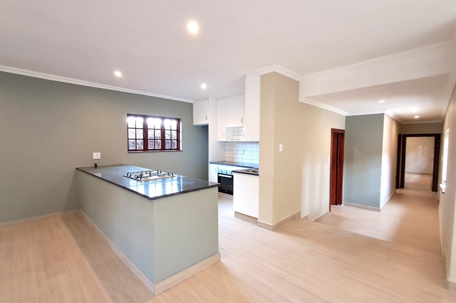 To Let 2 Bedroom Property for Rent in Douglasdale Gauteng
