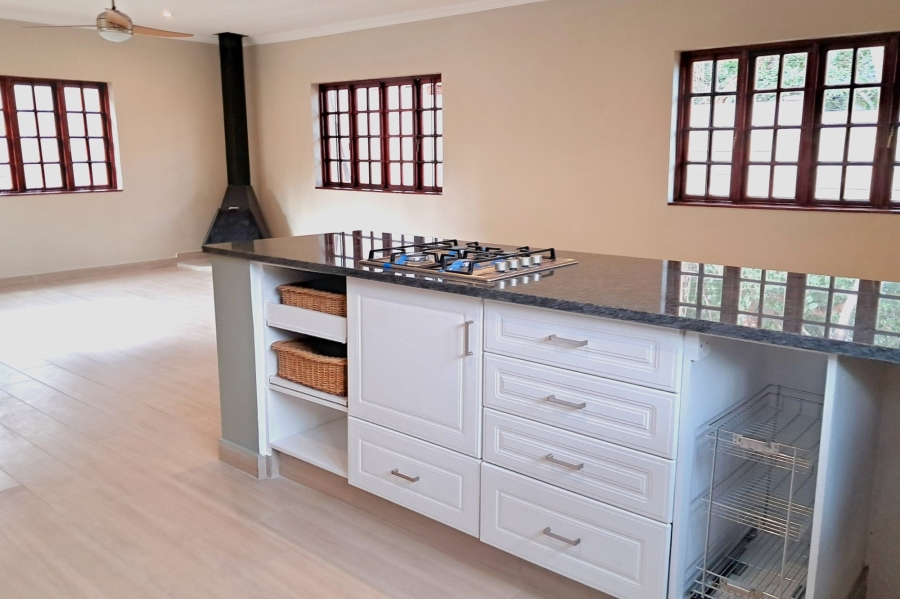 To Let 2 Bedroom Property for Rent in Douglasdale Gauteng