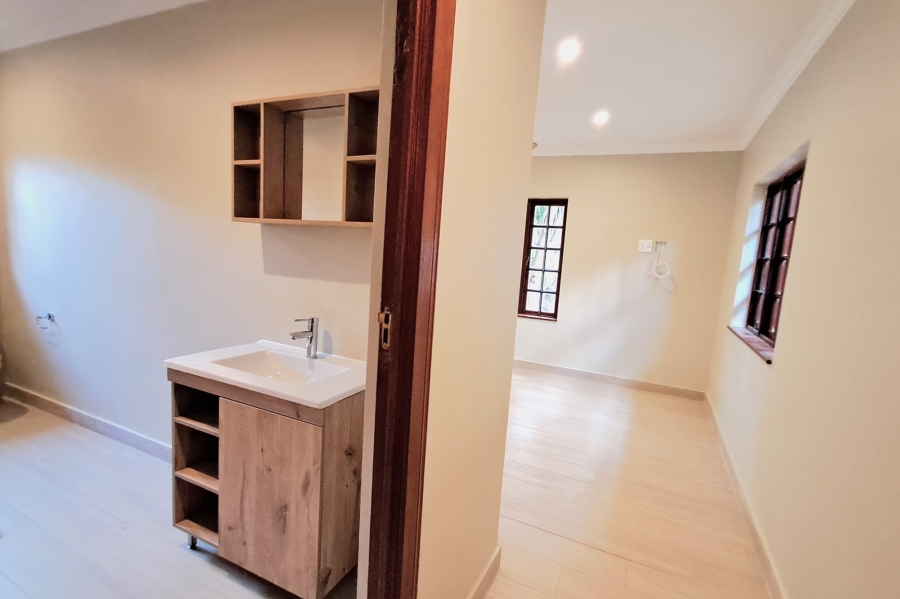 To Let 2 Bedroom Property for Rent in Douglasdale Gauteng