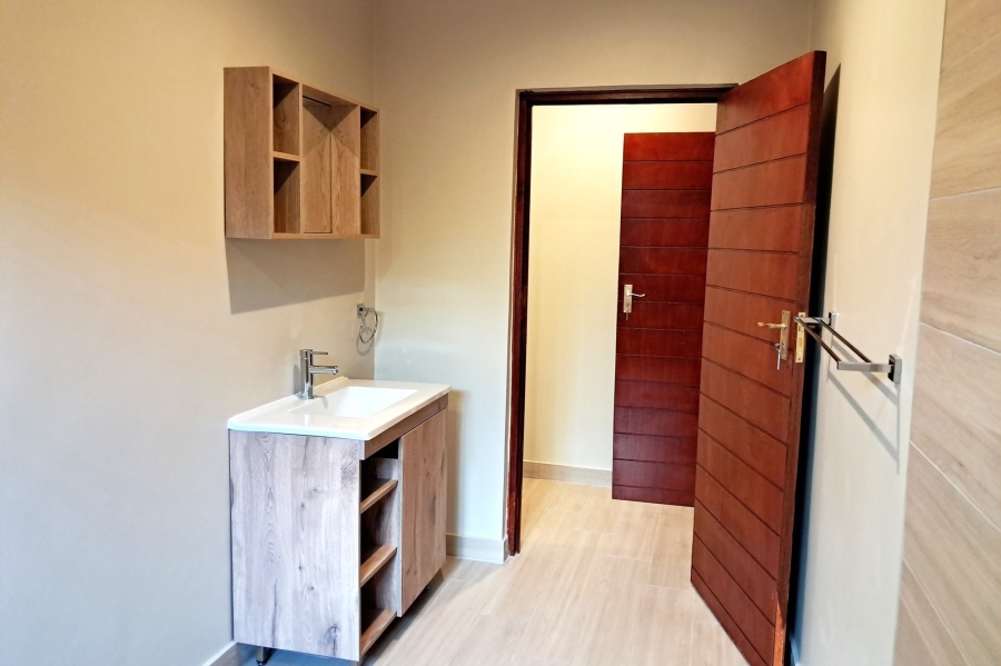 To Let 2 Bedroom Property for Rent in Douglasdale Gauteng