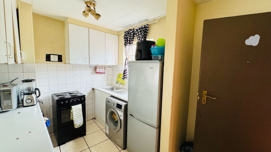 2 Bedroom Property for Sale in Weltevreden Park Gauteng