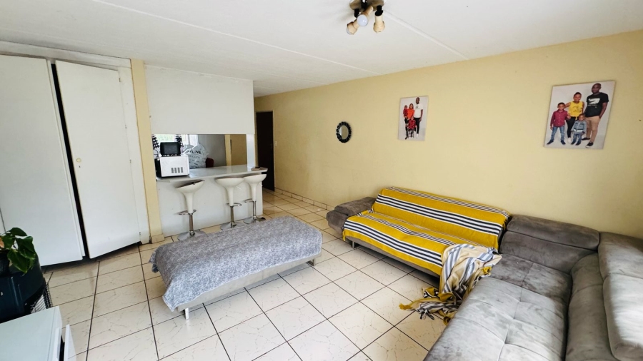 2 Bedroom Property for Sale in Weltevreden Park Gauteng