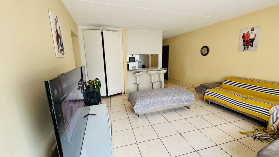 2 Bedroom Property for Sale in Weltevreden Park Gauteng