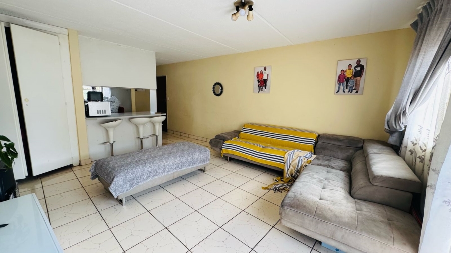 2 Bedroom Property for Sale in Weltevreden Park Gauteng