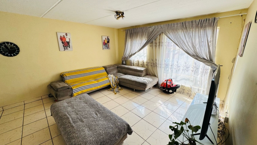 2 Bedroom Property for Sale in Weltevreden Park Gauteng