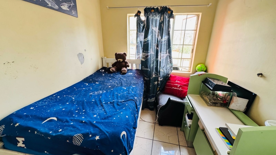 2 Bedroom Property for Sale in Weltevreden Park Gauteng