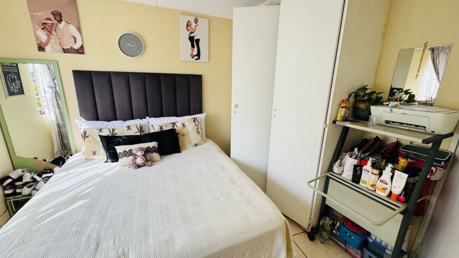 2 Bedroom Property for Sale in Weltevreden Park Gauteng