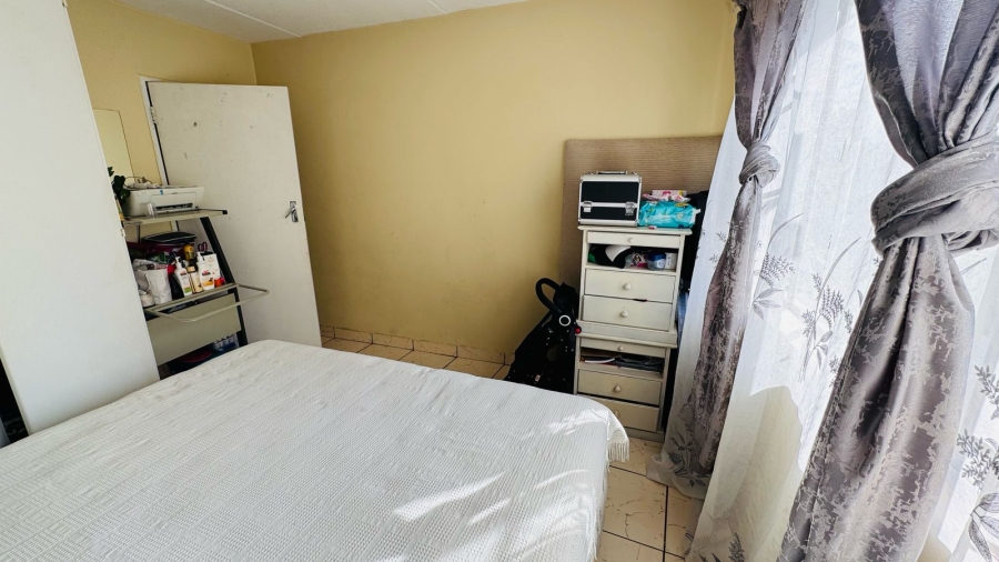 2 Bedroom Property for Sale in Weltevreden Park Gauteng