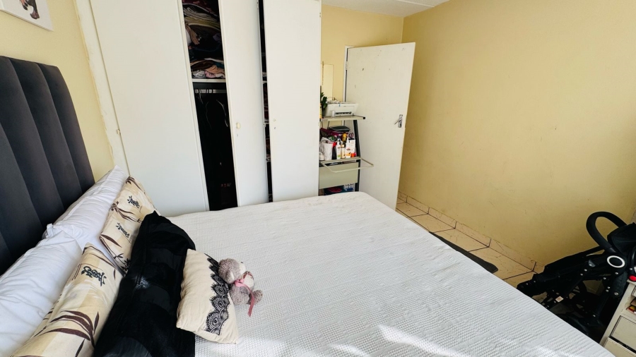 2 Bedroom Property for Sale in Weltevreden Park Gauteng