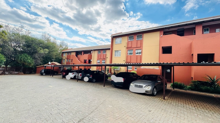 2 Bedroom Property for Sale in Weltevreden Park Gauteng