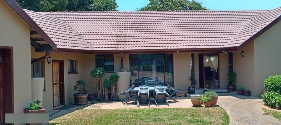 4 Bedroom Property for Sale in Glen Marais Gauteng