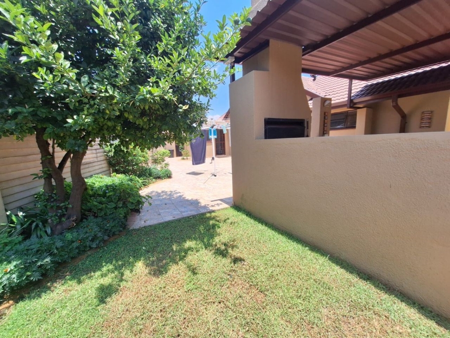 4 Bedroom Property for Sale in Glen Marais Gauteng