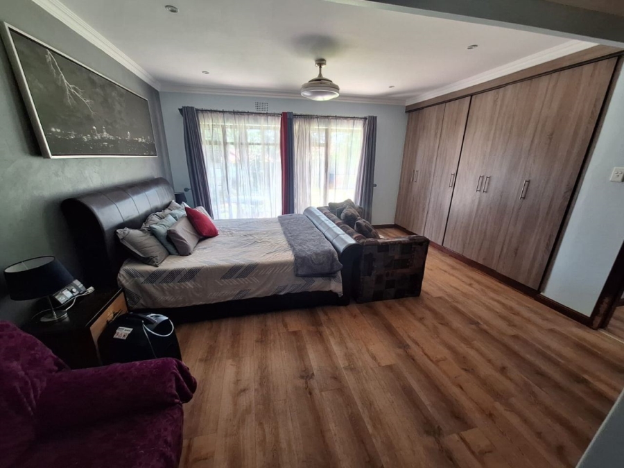 4 Bedroom Property for Sale in Glen Marais Gauteng